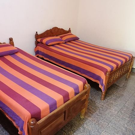 Naaval Beach Villa & Rooms バッティカロア エクステリア 写真