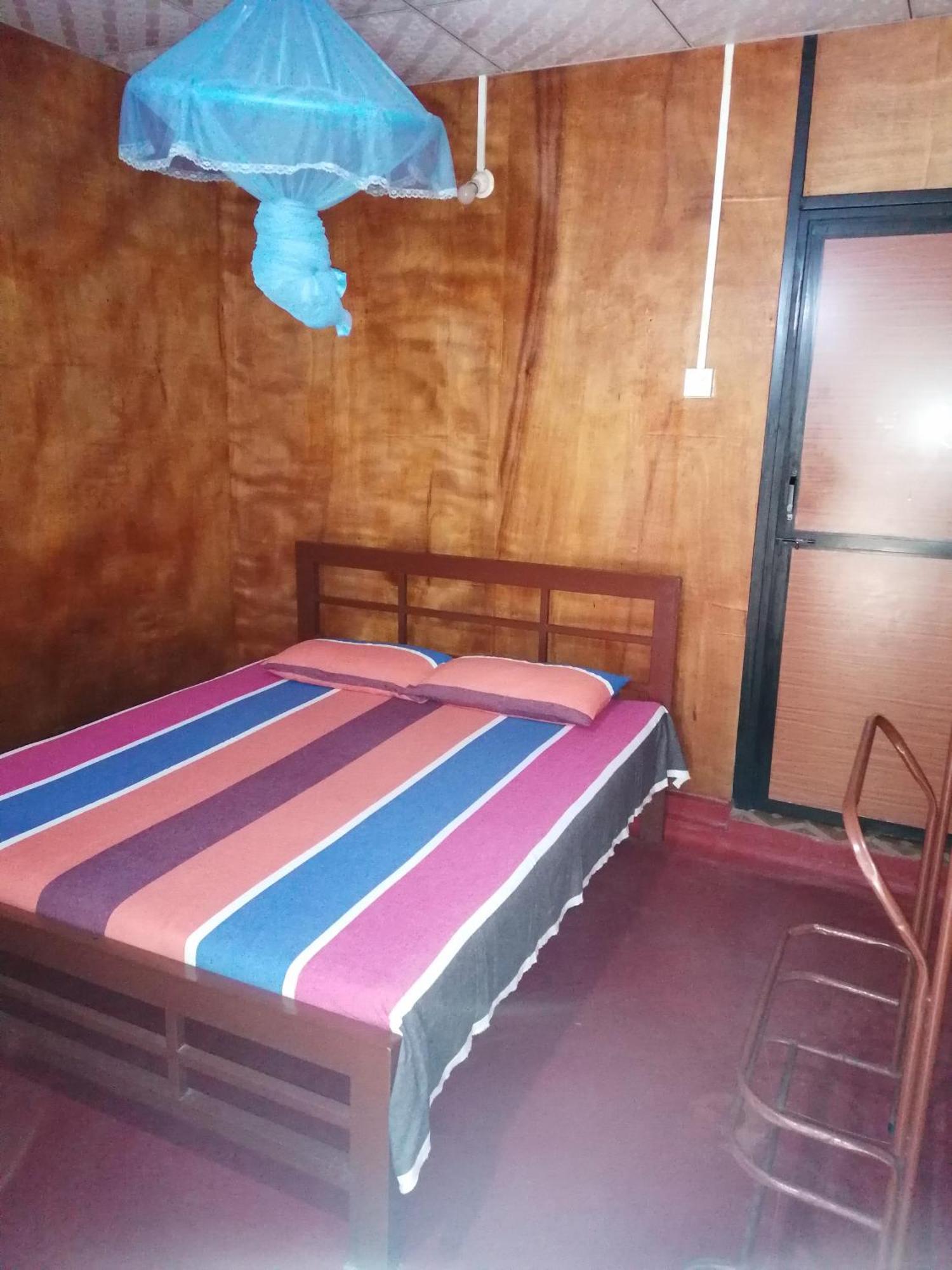 Naaval Beach Villa & Rooms バッティカロア エクステリア 写真