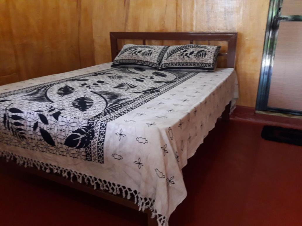 Naaval Beach Villa & Rooms バッティカロア エクステリア 写真