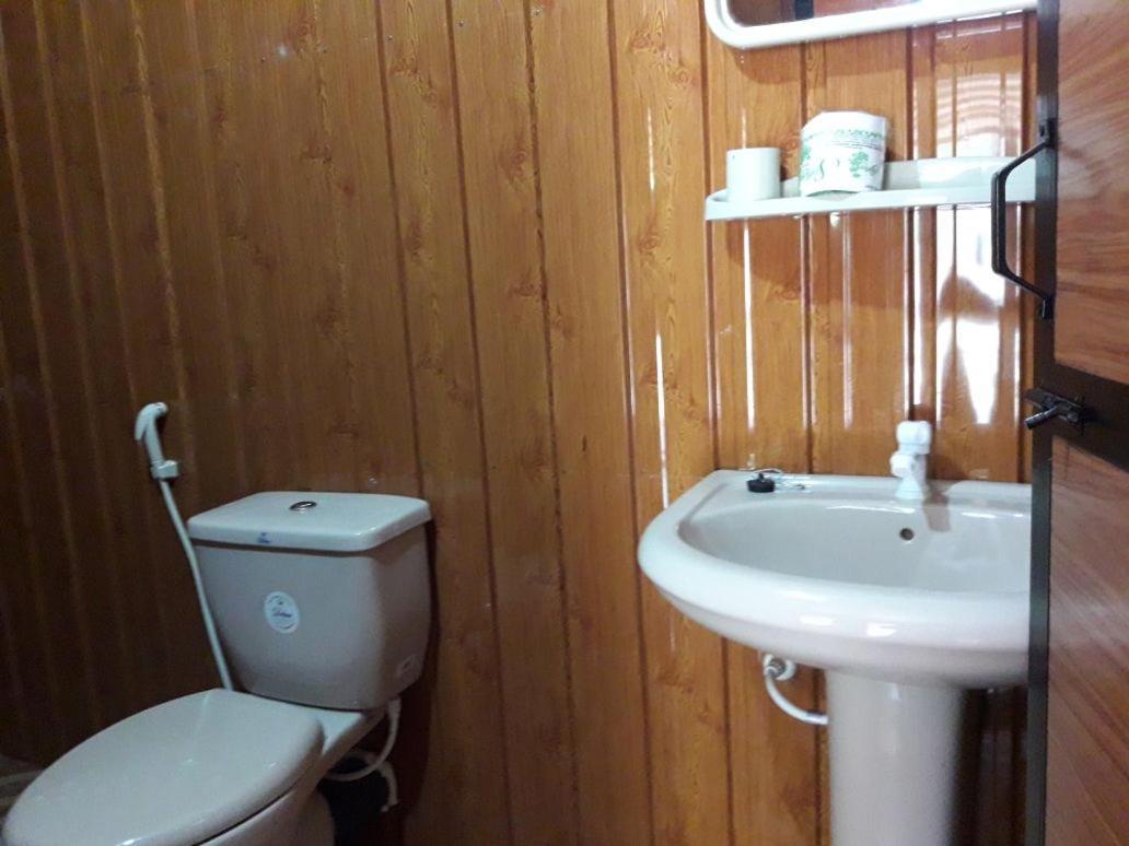 Naaval Beach Villa & Rooms バッティカロア エクステリア 写真
