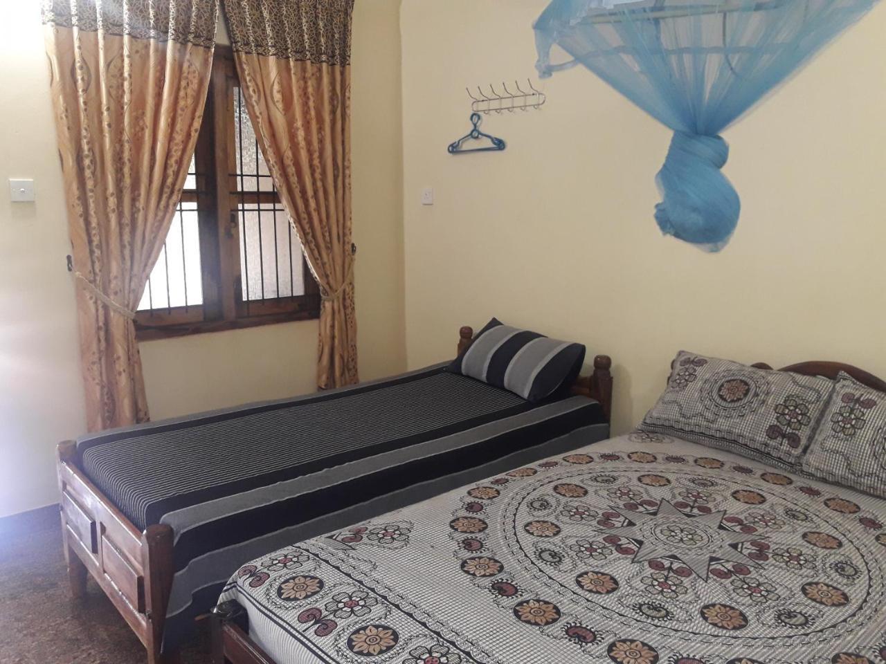 Naaval Beach Villa & Rooms バッティカロア エクステリア 写真